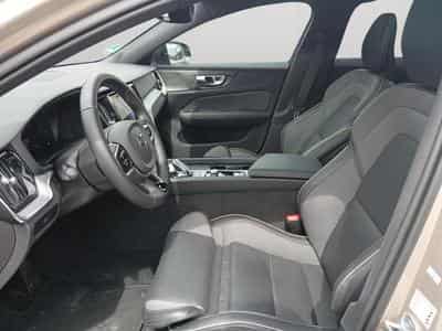 Volvo V60 B4 Plus Dark / Essence (2025) - Foto 9