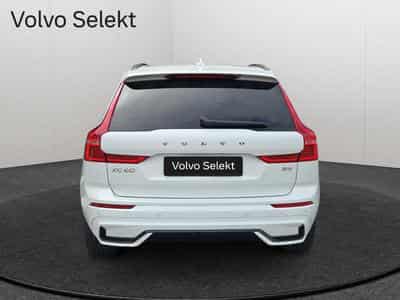 Volvo XC60 B4 Plus Dark/ Essence (2024) - Foto 6