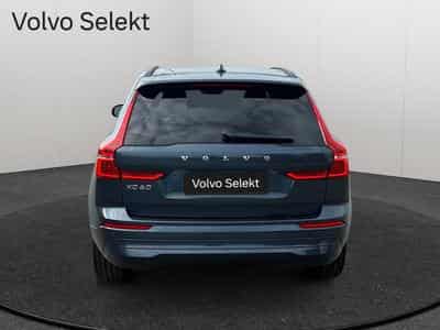 Volvo XC60 B4 Core / Essence (2022) - Foto 4