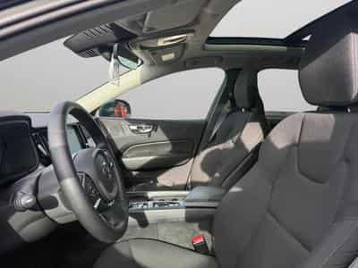 Volvo XC60 B4 Core / Essence (2022) - Foto 9