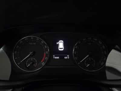 Skoda Octavia TDI 150CV DSG (2020) - Photo 10