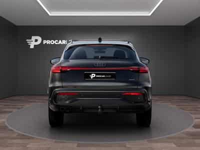 Audi Q5 Q5 Sportback 2.0 TDI quattro S Tronic/AHK/Pano/21/Led/HUD/VO (2026) - Photo 4