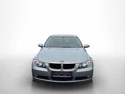 BMW 320 3 Limousine 320i/Navi/Voll-Leder/Pano (2005) - Photo 2