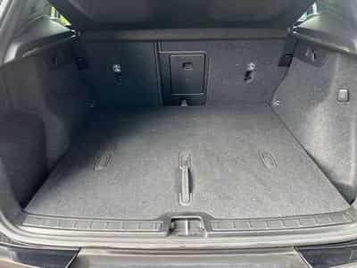 Volvo XC40 ESSENCE 163 CV (2025) - Foto 10