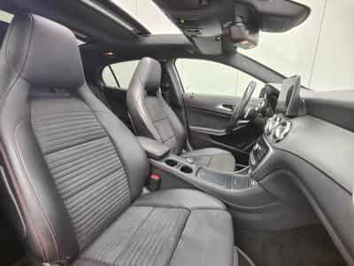 Mercedes GLA 200 200 PACK AMG GPS TOIT OUVRANT PANO SIEGES CHAUFFANTS (2018) - Photo 8