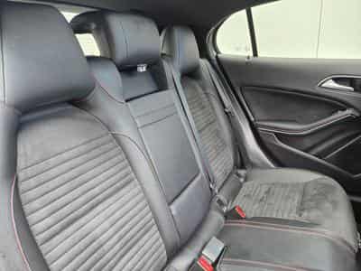 Mercedes GLA 200 200 PACK AMG GPS TOIT OUVRANT PANO SIEGES CHAUFFANTS (2018) - Photo 9