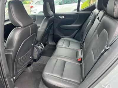 Volvo XC40 2.0 B3 163 CV (2024) - Photo 13