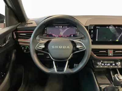 Skoda Kamiq Monte-Carlo+BVM+Pano+RearView (2025) - Foto 12