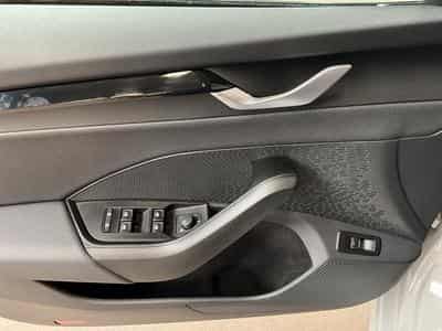 Skoda Octavia Combi+Sportline+DSG+P.Comfort+AHK+P.Light&View (2025) - Foto 10