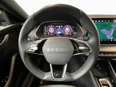 Skoda Octavia Combi+Sportline+DSG+P.Comfort+AHK+P.Light&View (2025) - Foto 12