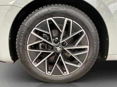 Skoda Octavia Combi+Sportline+DSG+P.Comfort+AHK+P.Light&View (2025) - Foto 8