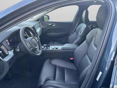Volvo XC60 T6 Core / Hybride (2025) - Photo 9