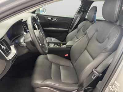Volvo V60 B4 Core / Essence (2025) - Photo 10