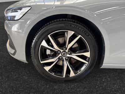 Volvo V60 B4 Core / Essence (2025) - Photo 14