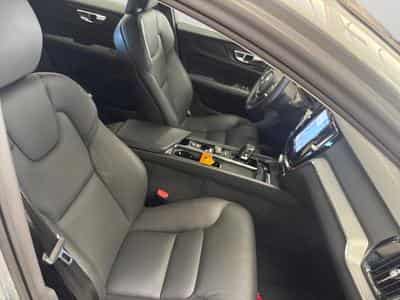 Volvo V60 B4 Core / Essence (2025) - Photo 15