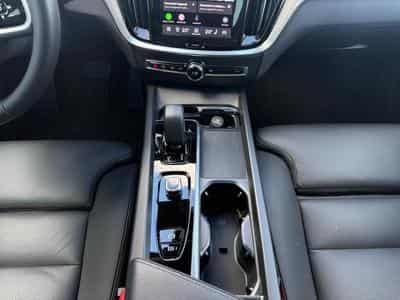Volvo V60 B4 Plus Dark / Essence (2025) - Photo 11
