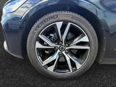 Volvo V60 B4 Plus Dark / Essence (2025) - Photo 14