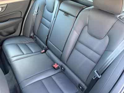 Volvo V60 B4 Core / Essence (2025) - Foto 13