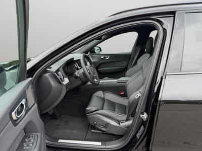 Volvo XC60 T6 Plus Dark / Hybride KIT HIVER INCLUS (2025) - Foto 10