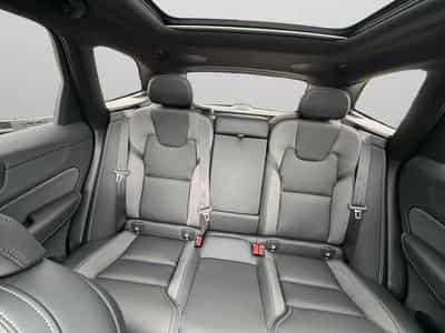 Volvo XC60 T6 Plus Dark / Hybride KIT HIVER INCLUS (2025) - Foto 13