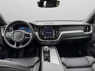 Volvo XC60 T6 Plus Dark / Hybride KIT HIVER INCLUS (2025) - Foto 3