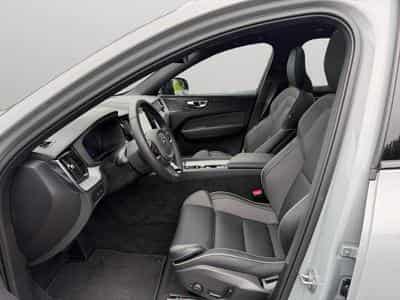 Volvo XC60 T6 Plus Dark / Hybride KIT HIVER INCLUS (2025) - Foto 10