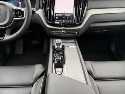 Volvo XC60 T6 Plus Dark / Hybride KIT HIVER INCLUS (2025) - Foto 11