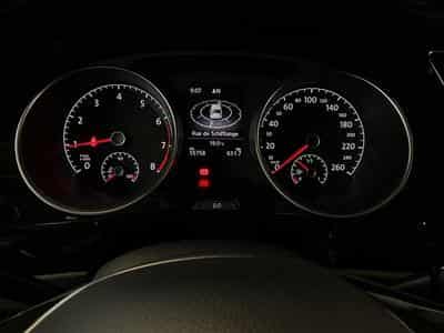 VW Touran Highline+LED+RearView+Stand-H.+AHK (2022) - Foto 13
