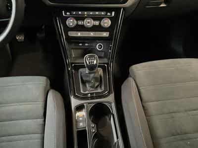 VW Touran Highline+LED+RearView+Stand-H.+AHK (2022) - Foto 14
