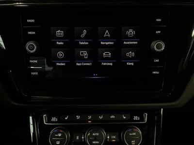 VW Touran Highline+LED+RearView+Stand-H.+AHK (2022) - Foto 15