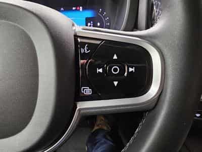Volvo XC60 MOMENTUM 197 CV (2023) - Photo 14