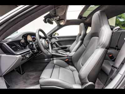 Porsche 911 .1 911 CARRERA 4S COUPE PDK°AVENTURINE GREEN (2022) - Photo 10