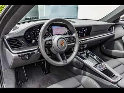 Porsche 911 .1 911 CARRERA 4S COUPE PDK°AVENTURINE GREEN (2022) - Photo 9
