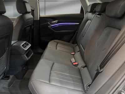 Audi e-tron 55 408ch e-quattro (2021) - Photo 12