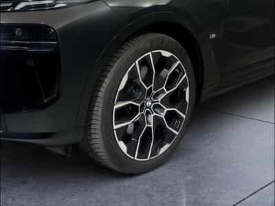 BMW X7 M60iA xDrive 530ch M Performance (2023) - Photo 9