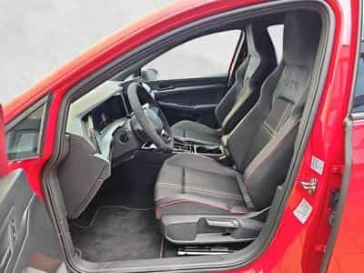 VW Golf 2.0 TSI 239 kW GTI Edition 50 (2026) - Photo 9