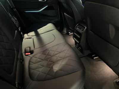 BMW X5 X5 xDrive50e M Sport (2024) - Foto 12