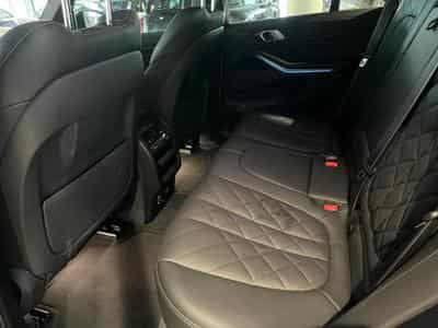 BMW X5 X5 xDrive50e M Sport (2024) - Foto 15
