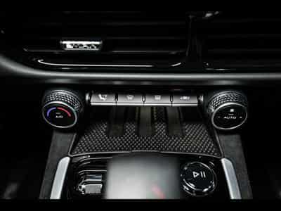 Lotus Emira I4 DCT FIRST EDITION (2024) - Photo 5