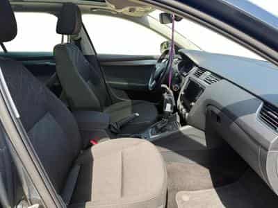 Skoda Octavia Octavia Combi Ambition, a. AHK, Pano., PDC v&amp;h (2018) - Foto 12