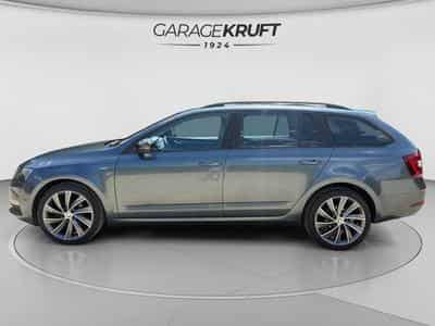 Skoda Octavia Octavia Combi Ambition, a. AHK, Pano., PDC v&amp;h (2018) - Foto 2