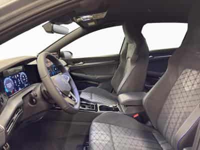VW Golf LIFE (2026) - Photo 9
