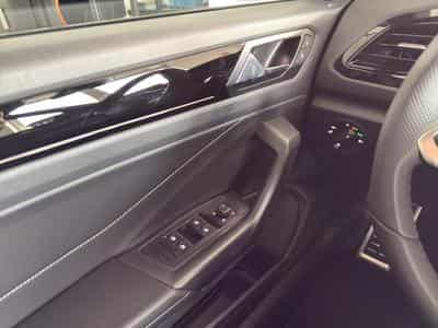 VW T-Roc R-LINE (2026) - Photo 14