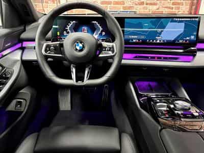 BMW 520 520dA Touring 2.0 197cv Auto M-SPORT (2025) - Photo 4