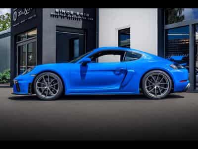 Porsche Cayman 718 GT4 PDK – SHARK BLUE – AKRAPOVIC (2021) - Photo 2