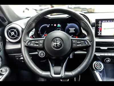 Alfa-Romeo Tonale VELOCE 1.5 MILD-HYBRID TCT – ROSSO ALFA (2023) - Photo 12