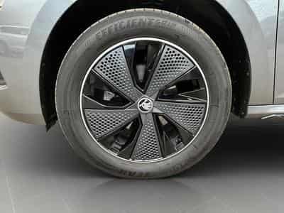 Skoda Kamiq Monte-Carlo+DSG+LED+P.Assisted+P.Park&Go (2025) - Foto 8