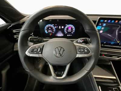 VW Tiguan R-Line+DSG+4Motion+AHK+P.Info+P.Design+MatrixHD (2025) - Foto 12