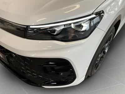 VW Tiguan R-Line+DSG+4Motion+AHK+P.Info+P.Design+MatrixHD (2025) - Foto 9