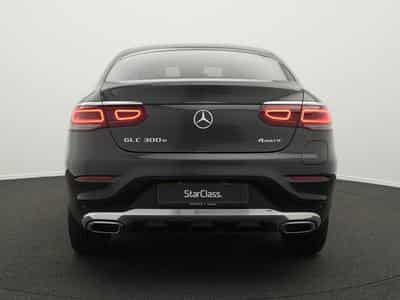 Mercedes GLC 300 e 4MATIC Coupé (2023) - Foto 4